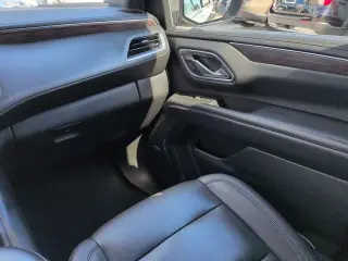 Chevrolet Suburban 2023 4x4 LT 4dr SUV