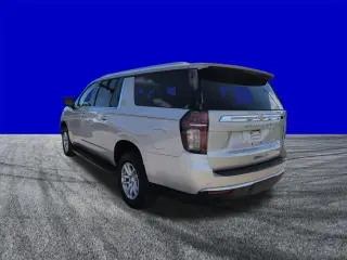 Chevrolet Suburban 2023 4x4 LT 4dr SUV