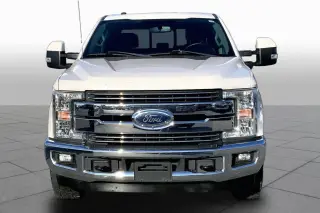 Ford F-250 Super Duty 2017 4x2 Lariat 4dr Crew Cab 6.8 ft. SB Pickup