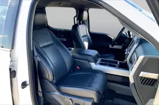 Ford F-250 Super Duty 2017 4x2 Lariat 4dr Crew Cab 6.8 ft. SB Pickup
