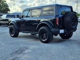 Ford Bronco 2023 4x4 Badlands Advanced SUV de 4 puertas