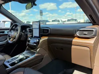 Ford Explorer 2021 AWD King Ranch 4dr SUV
