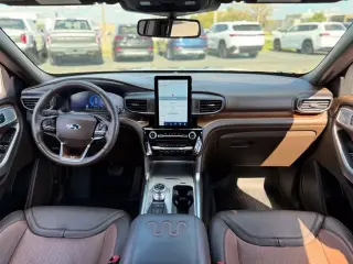 Ford Explorer 2021 AWD King Ranch 4dr SUV