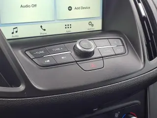 Ford Escape 2019 con tracción en las ruedas AWD y SE 4dr SUV