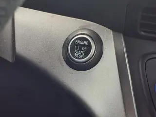Ford Escape 2019 con tracción en las ruedas AWD y SE 4dr SUV