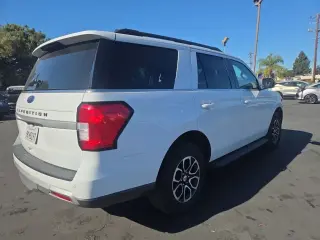 Ford Expedition 2024 4x4 XLT 4dr SUV