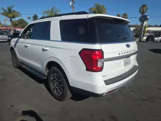 Ford Expedition 2024 4x4 XLT 4dr SUV