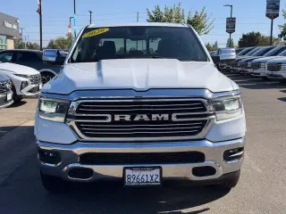 Ram 1500 2020 4x4 Laramie Cabina Crew 4puertas 5.6 ft. SB Pickup