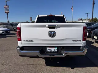 Ram 1500 2020 4x4 Laramie Cabina Crew 4puertas 5.6 ft. SB Pickup