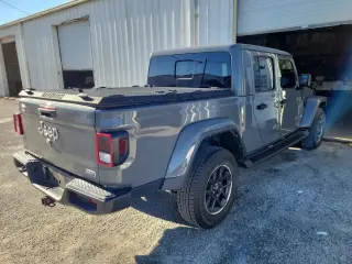 Jeep Gladiator 2022 4x4 Overland 4dr Crew Cab 5.0 ft. SB