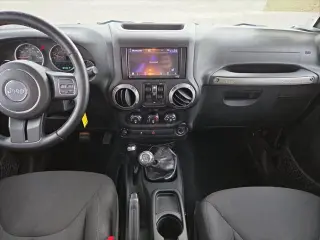 Jeep Wrangler Unlimited 2016 4x4 Sport 4puj SUV