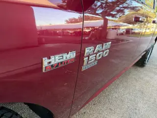 Ram 1500 Classic 2019 4x4 Lone Star Plata 4dr Crew Cab 6.3 ft. SB Pickup
