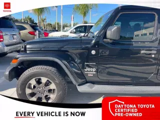 Jeep Wrangler Unlimited 2018 4x4 Sahara 4dr SUV (lanzamiento medio de año)