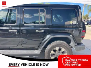 Jeep Wrangler Unlimited 2018 4x4 Sahara 4dr SUV (lanzamiento medio de año)
