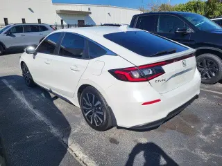 Honda Civic 2023 EX-L 4 tracción hatchback sin BSI