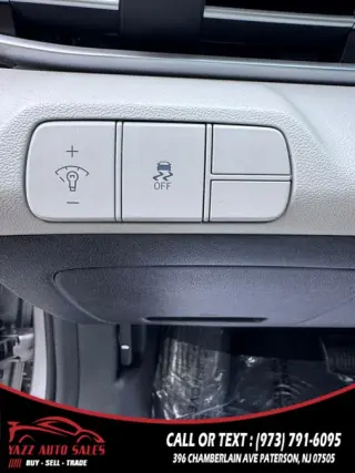2024 Hyundai Elantra Limited IVT