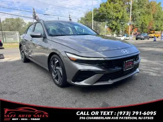2024 Hyundai Elantra Limited IVT