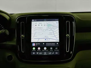 Volvo XC40 2023 AWD B5 Plus Bright Theme SUV 4 puertas