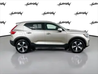 Volvo XC40 2023 AWD B5 Plus Bright Theme SUV 4 puertas