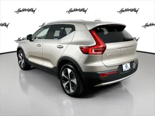 Volvo XC40 2023 AWD B5 Plus Bright Theme SUV 4 puertas