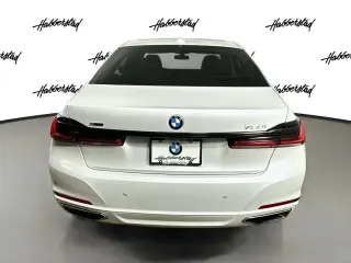 Sedán BMW Serie 7 2020 AWD 750i xDrive 4dr