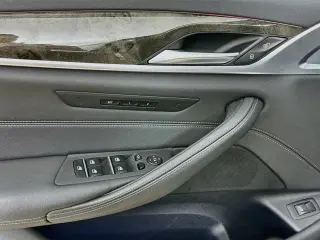BMW Serie 5 2023 AWD 530i xDrive 4dr Sedán