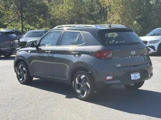 Hyundai VENUE 2026 SEL crossover 4 puertas