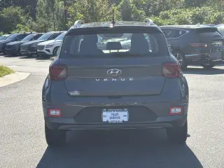 Hyundai VENUE 2026 SEL crossover 4 puertas