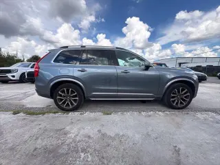 Volvo XC90 2018 AWD T6 Momentum SUV de 4 puertas