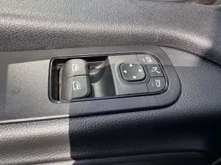 Mercedes-Benz Sprinter 2025 2500 3dr 144 in. WB Furgón de Carga (2.0L I4)