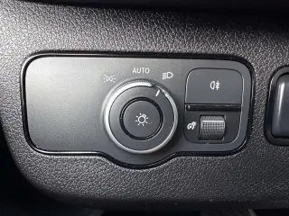 Mercedes-Benz Sprinter 2025 2500 3dr 144 in. WB Furgón de Carga (2.0L I4)