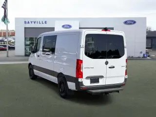 Mercedes-Benz Sprinter 2025 2500 3dr 144 in. WB Furgón de Carga (2.0L I4)