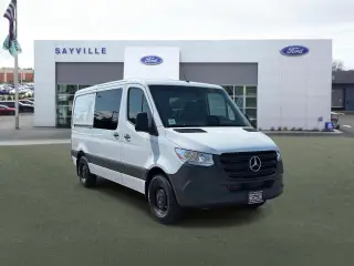 Mercedes-Benz Sprinter 2025 2500 3dr 144 in. WB Furgón de Carga (2.0L I4)