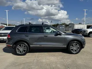 Volkswagen Touareg 2016 AWD TDI Lux 4dr SUV