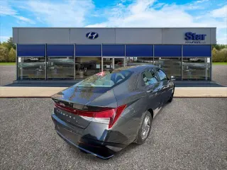 Hyundai ELANTRA 2024 SEL 4dr Sedán
