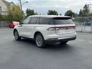 Lincoln Aviator 2023 AWD Reserve 4dr SUV
