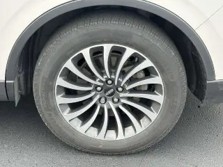 Lincoln Aviator 2023 AWD Reserve 4dr SUV