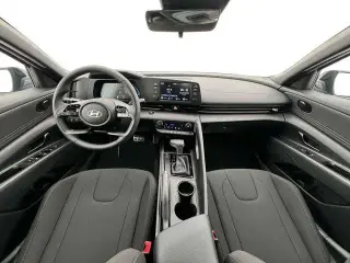 Hyundai ELANTRA 2025 SEL Sport 4dr Sedán