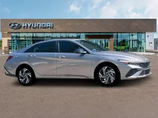 Hyundai ELANTRA 2025 SEL Sport 4dr Sedán