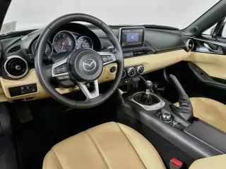 Mazda MX-5 Miata 2016 Grand Touring 2dr Convertible 6M