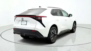 Toyota bZ 2026 Limited crossover de 4 puertas