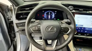 Lexus RZ 450e 2023 AWD Premium 4dr Crossover con ruedas de 18 pulgadas
