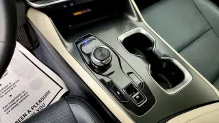 Lexus RZ 450e 2023 AWD Premium 4dr Crossover con ruedas de 18 pulgadas