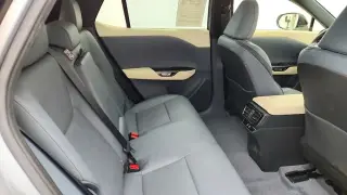 Lexus RZ 450e 2023 AWD Premium 4dr Crossover con ruedas de 18 pulgadas