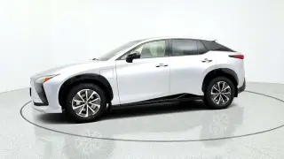 Lexus RZ 450e 2023 AWD Premium 4dr Crossover con ruedas de 18 pulgadas