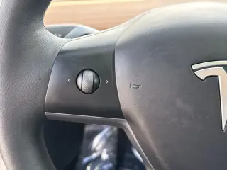 Tesla Model 3 2023 AWD Performance 4dr Sedán