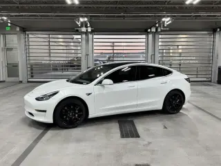 Tesla Model 3 2018 AWD Long Range 4dr Fastback