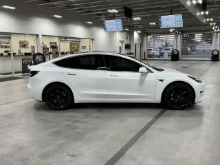 Tesla Model 3 2018 AWD Long Range 4dr Fastback