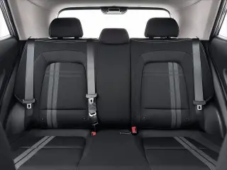 Hyundai VENUE 2026 SEL crossover de 4 puertas con techo bicolor
