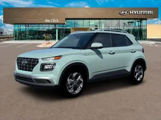 Hyundai VENUE 2026 SEL crossover de 4 puertas con techo bicolor